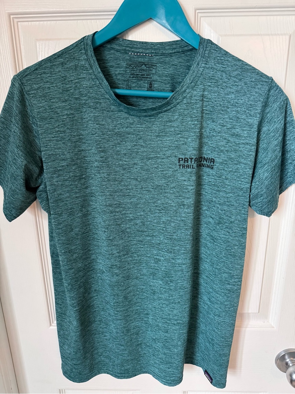Women’s Patagonia Capilene Cool Daily Trail Running Lightweight SS Shirt Large